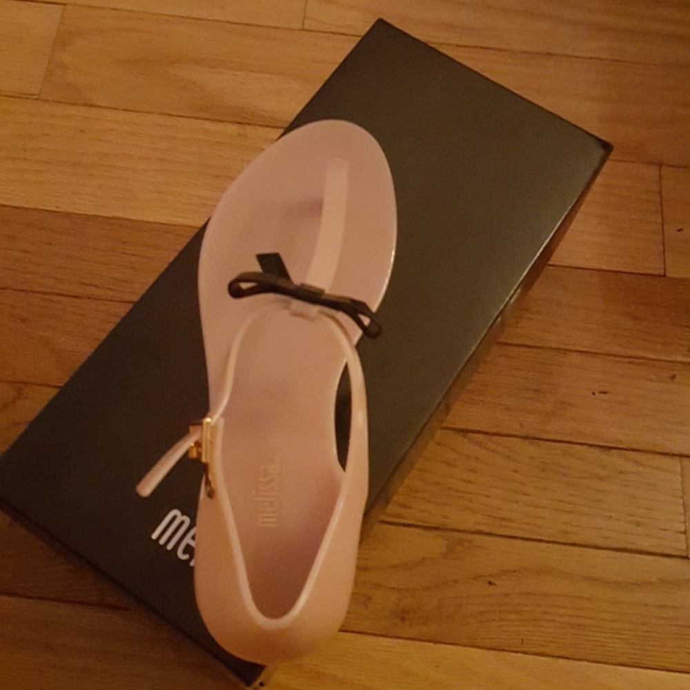 Sandals - Picture 4 of 4